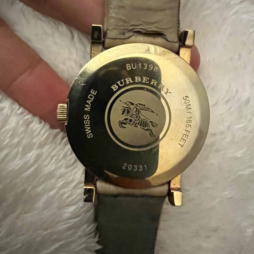 Burberry Women Watch - Picture 10 of 14